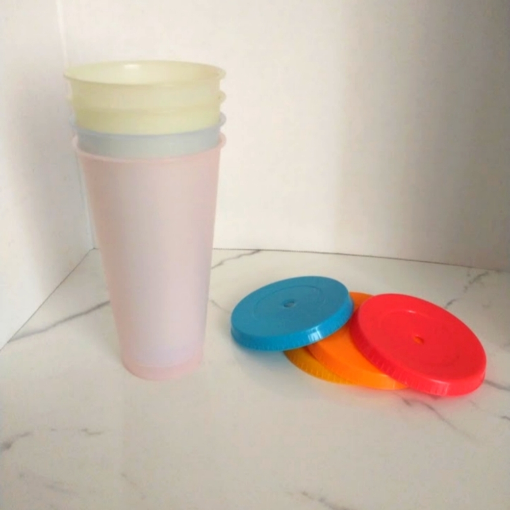 COLD CUPS NEW W/ OUT TAGS AND NO BOX